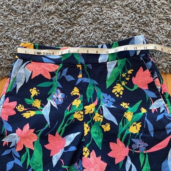 J Crew Floral Basketweave Blue Shorts with Side Zip Size 2 - Picture 11 of 13